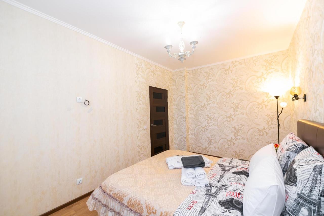 В Promenade Expo Квартира С Романтическим Видом Астана Екстериор снимка